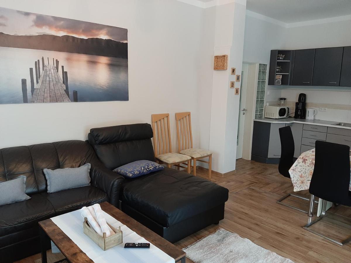 Apartamento Am Bahnhof Werneuchen Exterior foto