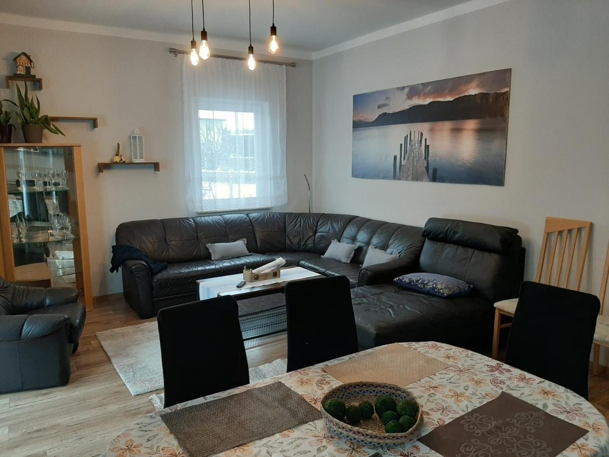 Apartamento Am Bahnhof Werneuchen Exterior foto