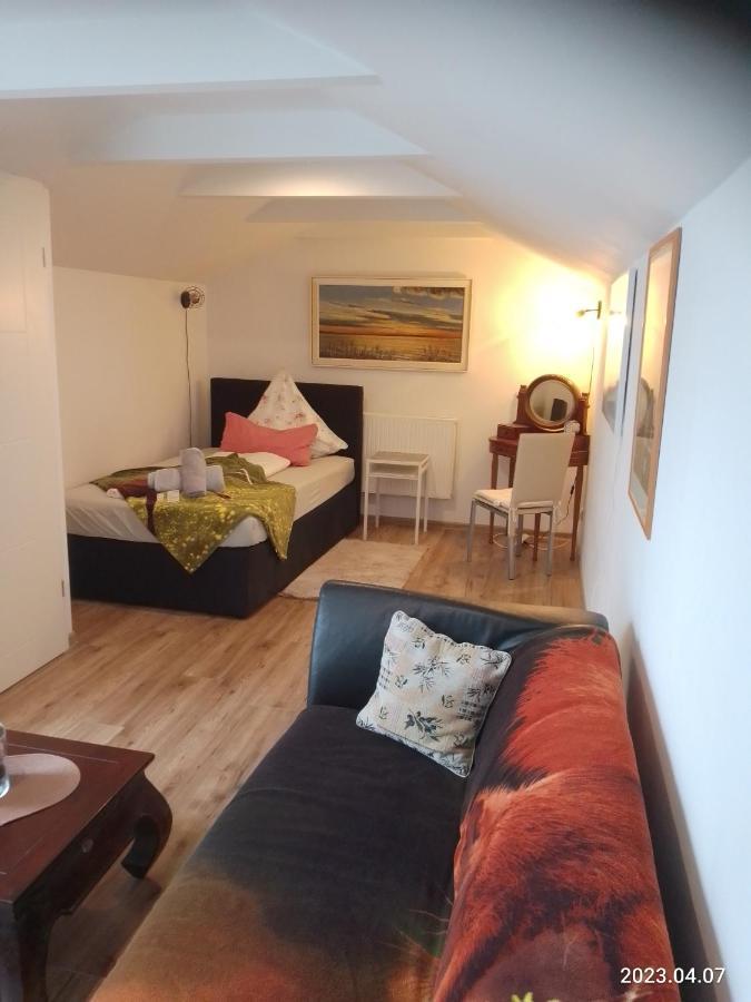 Apartamento Am Bahnhof Werneuchen Exterior foto