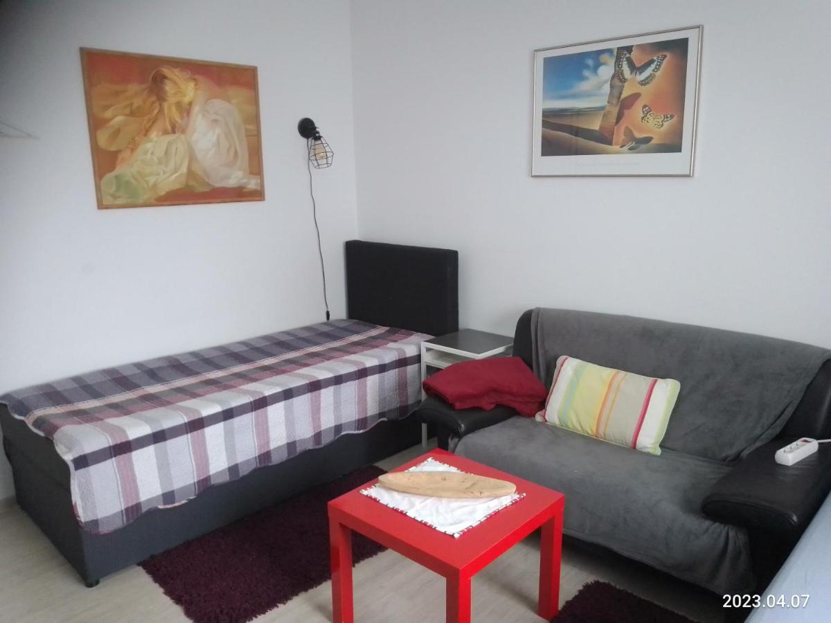 Apartamento Am Bahnhof Werneuchen Exterior foto