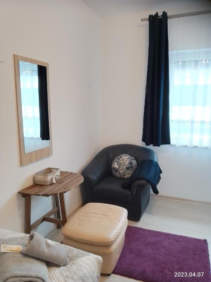 Apartamento Am Bahnhof Werneuchen Exterior foto