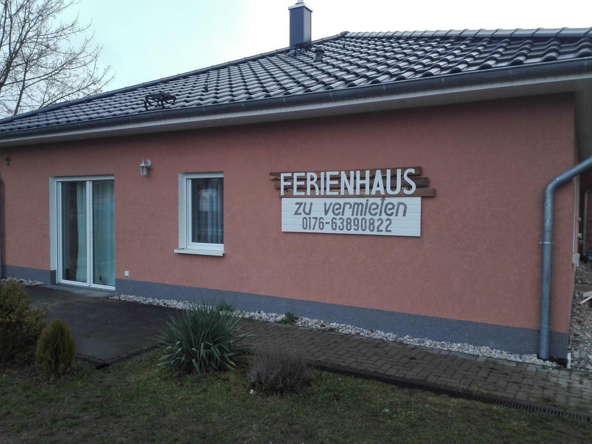 Apartamento Am Bahnhof Werneuchen Exterior foto