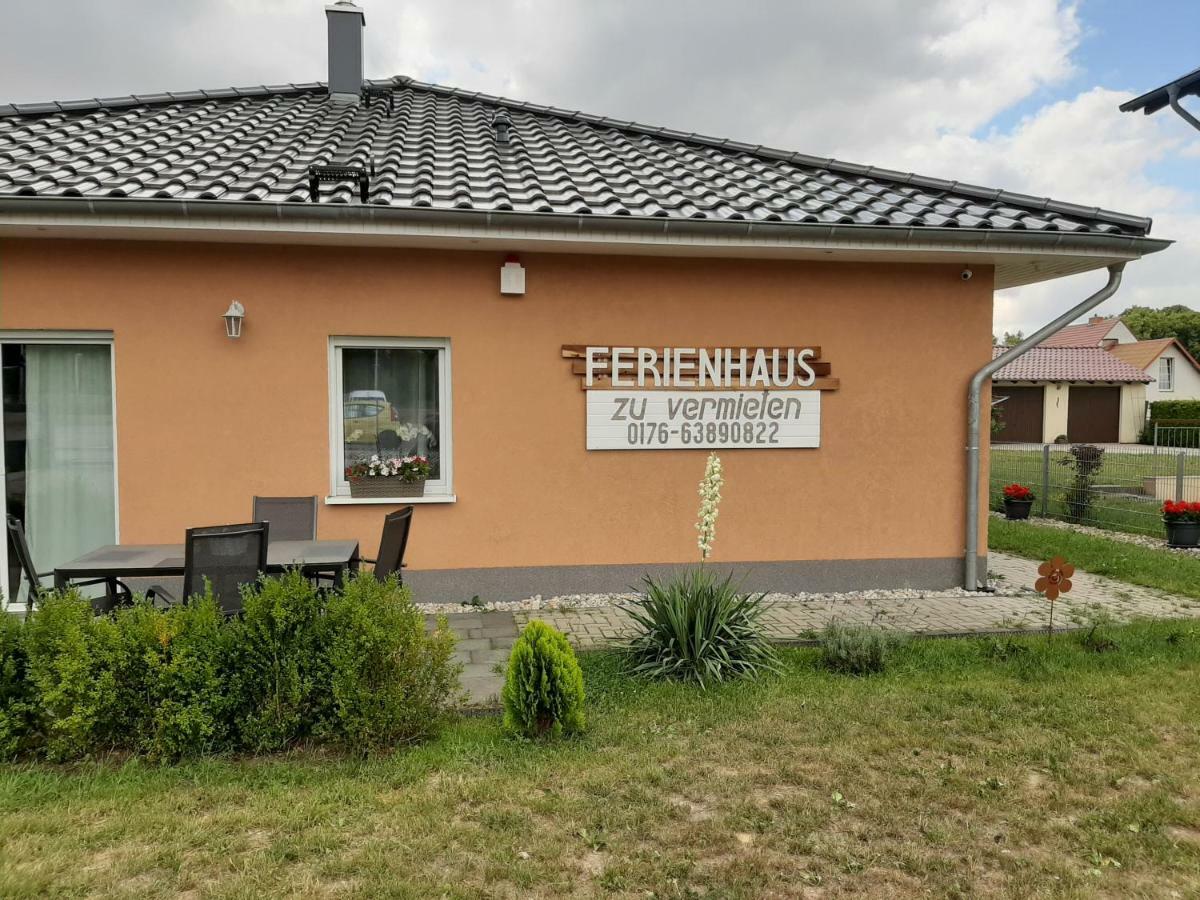 Apartamento Am Bahnhof Werneuchen Exterior foto